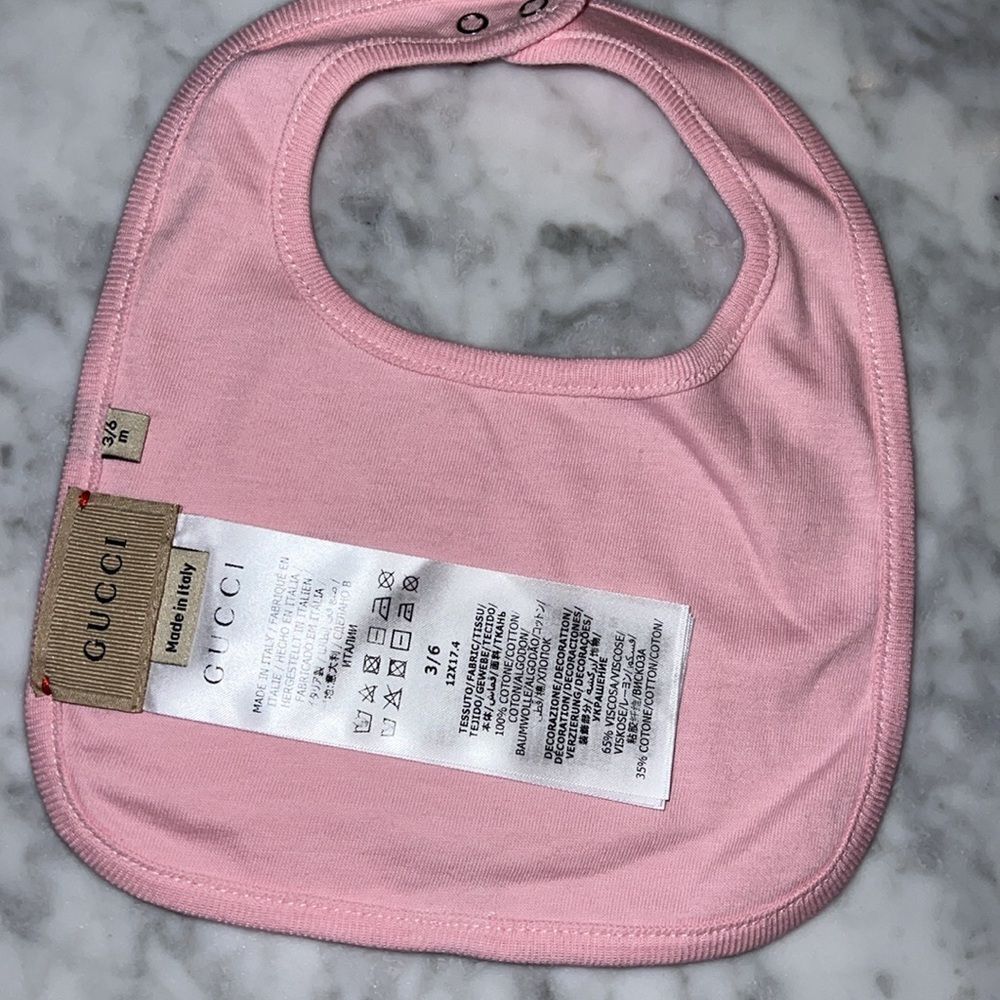 GUCCI PINK LOGO 3 PIECE BABYSUIT GIFT SET 3/6M - Picture 6 of 15